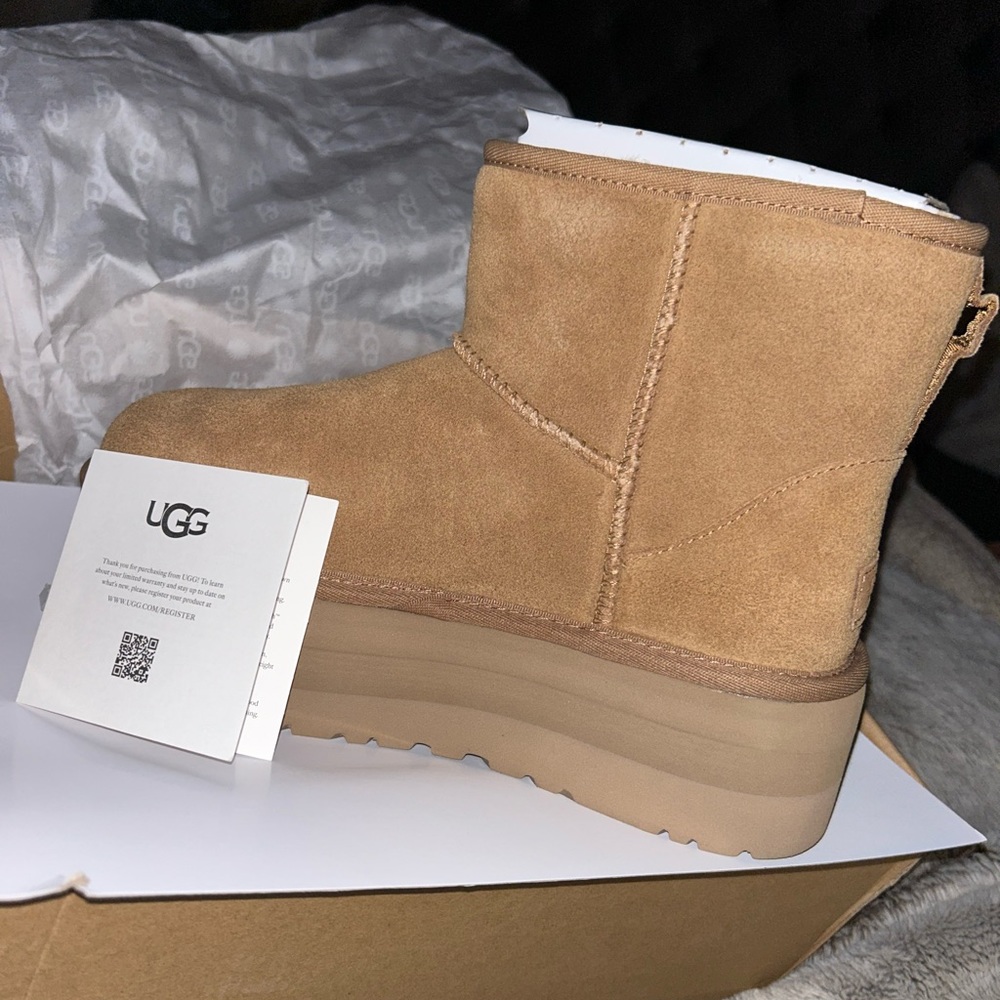 UGG CLASSIC MINI PLATFORM